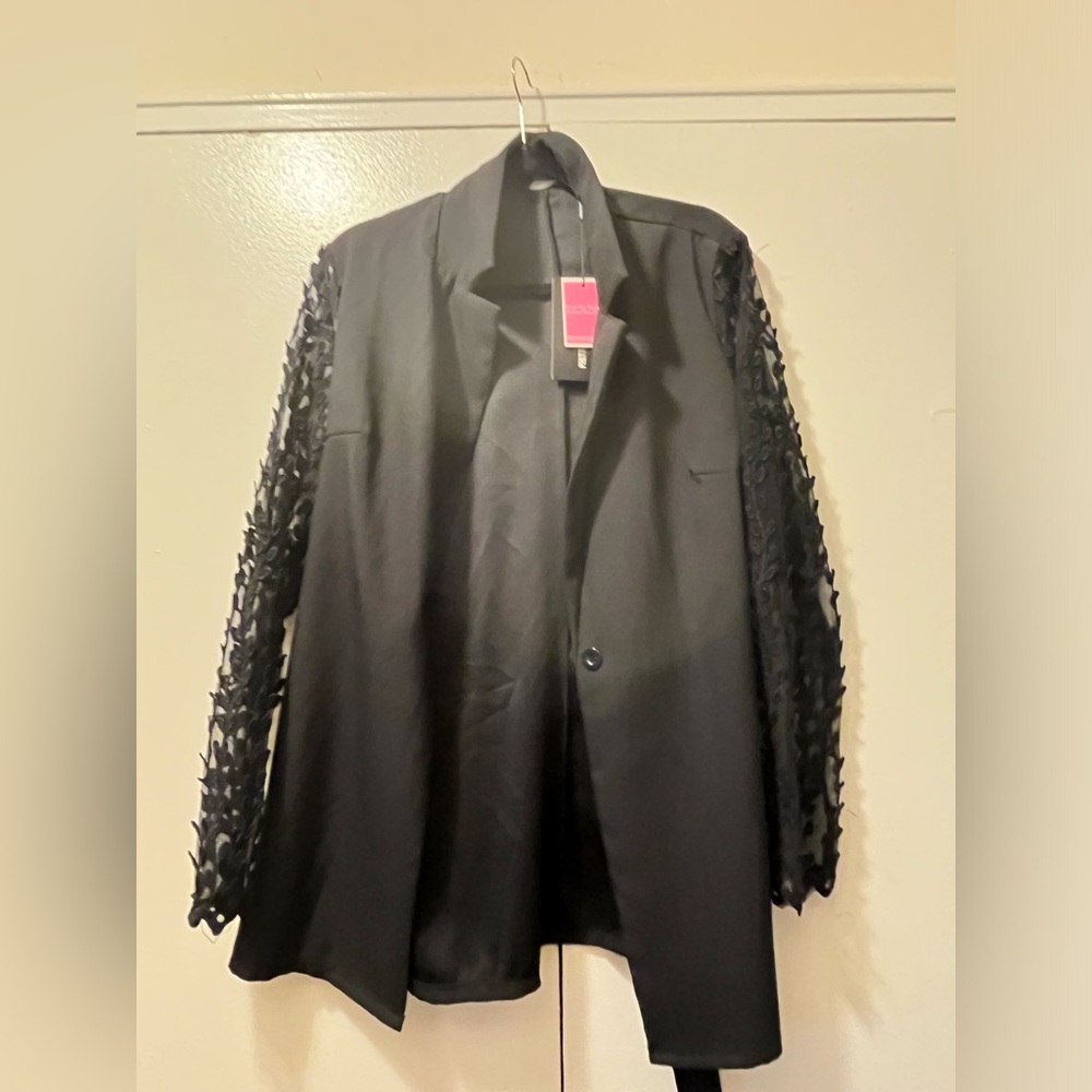 Pretty little things : lace  sleeve belt blazer size 12